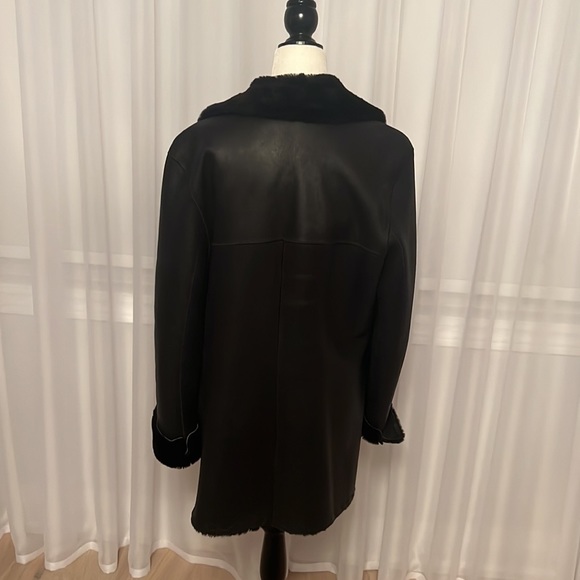 Leather coat. - Picture 3 of 3